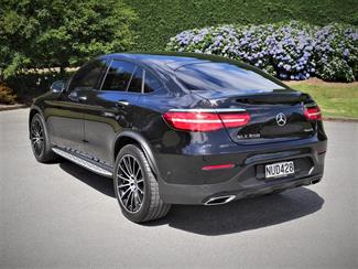 2019 Mercedes-Benz GLC 250 - Thumbnail