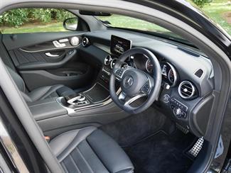 2019 Mercedes-Benz GLC 250 - Thumbnail