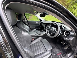 2018 Alfa Romeo Giulia - Thumbnail