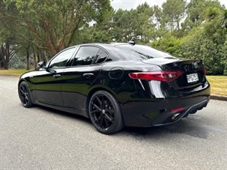 2018 Alfa Romeo Giulia - Thumbnail