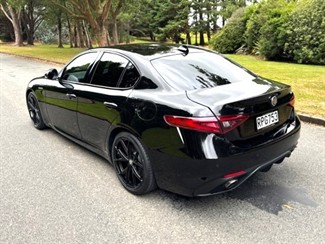 2018 Alfa Romeo Giulia - Thumbnail