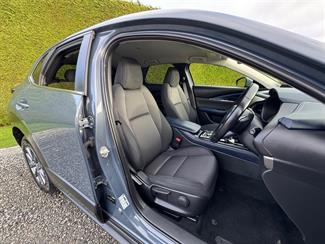 2023 Mazda CX-30 - Thumbnail