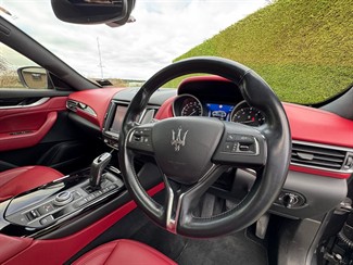2020 Maserati Levante - Thumbnail