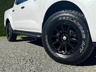 2021 Nissan Navara - Thumbnail