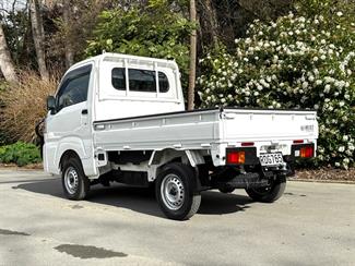 2023 Daihatsu Hijet - Thumbnail