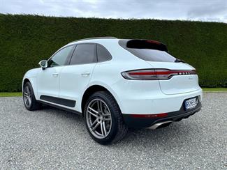 2019 Porsche Macan - Thumbnail
