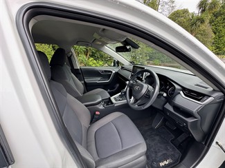 2021 Toyota Rav4 - Thumbnail