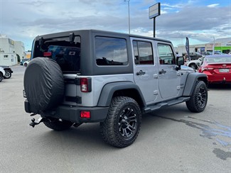 2016 Jeep Wrangler - Thumbnail