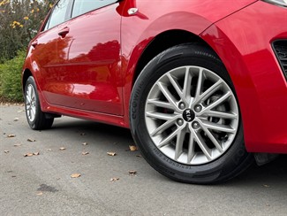 2020 KIA RIO - Thumbnail