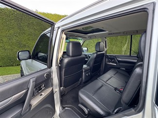 2018 Mitsubishi Pajero - Thumbnail