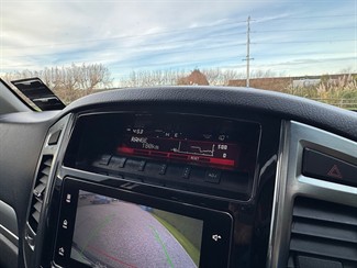 2018 Mitsubishi Pajero - Thumbnail