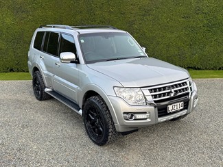 2018 Mitsubishi Pajero - Thumbnail
