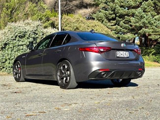 2020 Alfa Romeo Giulia - Thumbnail