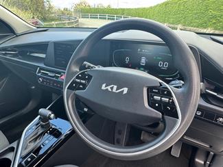 2023 KIA Niro - Thumbnail