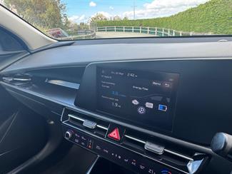 2023 KIA Niro - Thumbnail