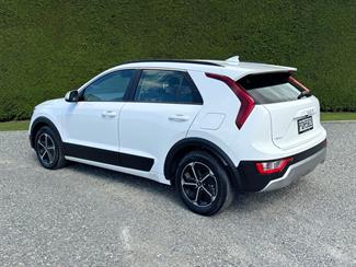2023 KIA Niro - Thumbnail