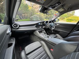2019 Alfa Romeo Giulia - Thumbnail