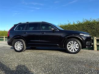 2017 Volvo XC90 - Thumbnail