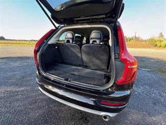 2017 Volvo XC90 - Thumbnail