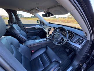 2017 Volvo XC90 - Thumbnail