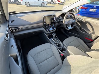 2022 Hyundai Ioniq - Thumbnail