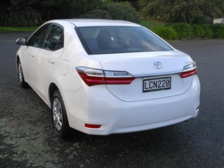 2018 Toyota Corolla - Thumbnail