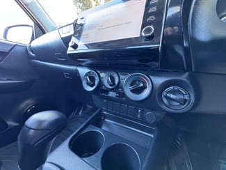 2023 Toyota Hilux - Thumbnail