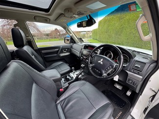 2018 Mitsubishi Pajero - Thumbnail