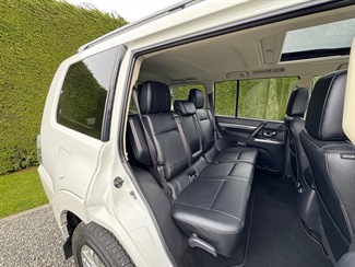 2018 Mitsubishi Pajero - Thumbnail