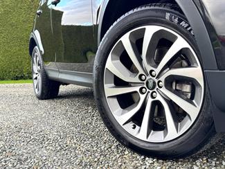 2021 Land Rover Discovery Sport - Thumbnail