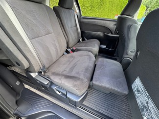2015 Toyota Estima - Thumbnail