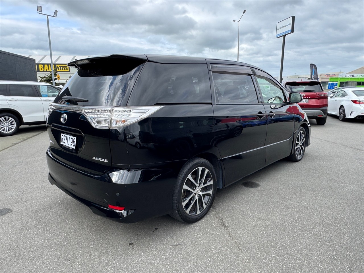 2015 Toyota Estima