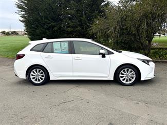 2022 Toyota Corolla - Thumbnail