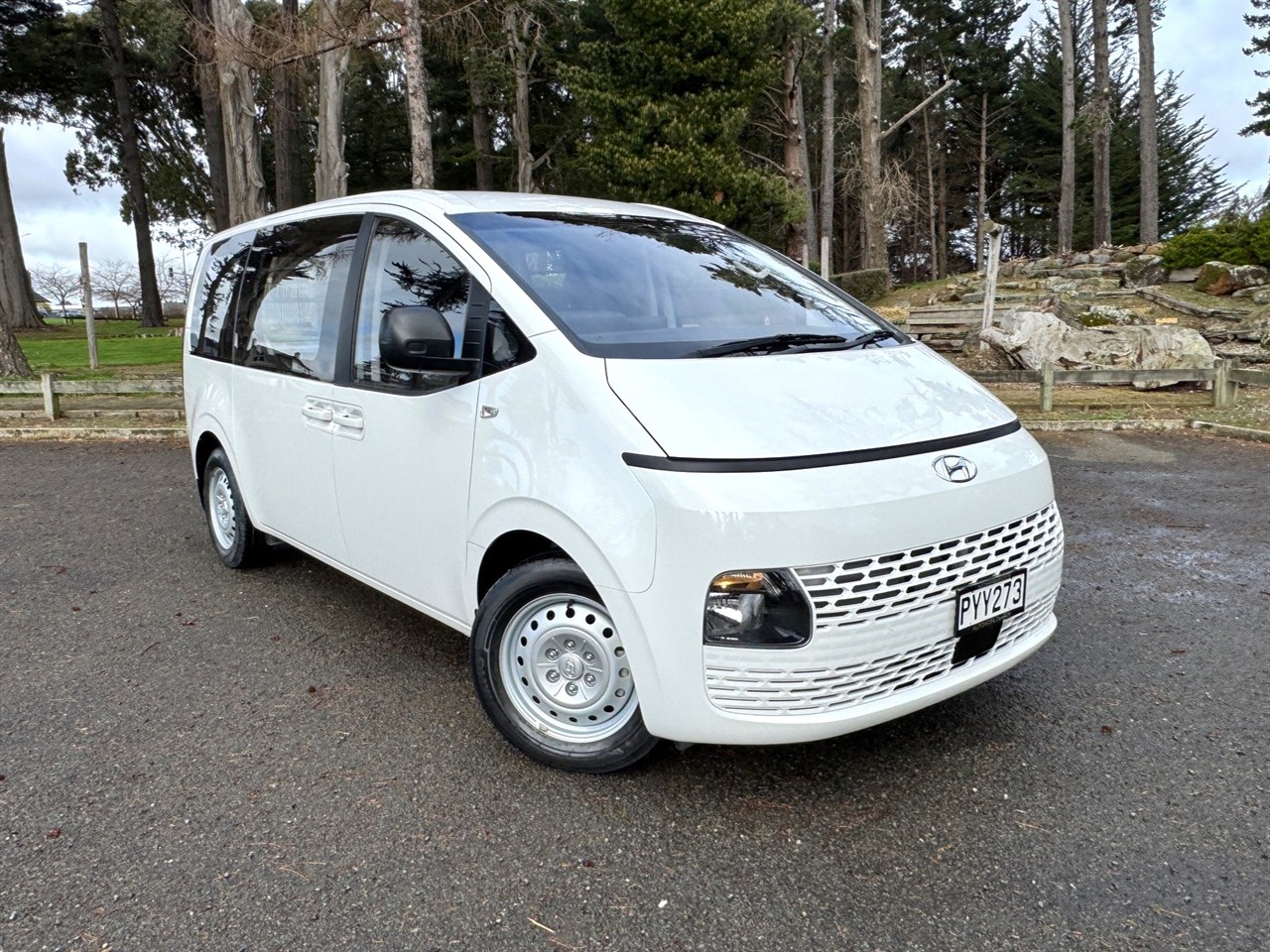 2023 Hyundai Staria Load
