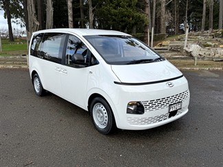 2023 Hyundai Staria Load - Thumbnail