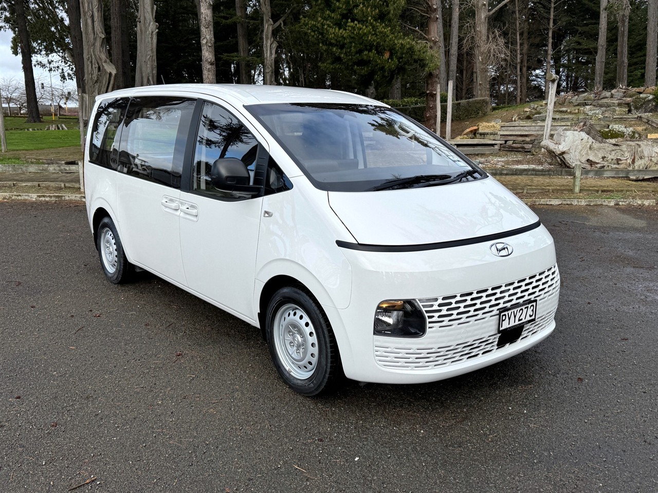2023 Hyundai Staria Load