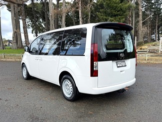 2023 Hyundai Staria Load - Thumbnail