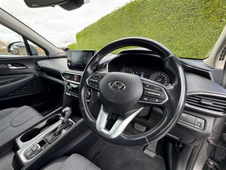 2021 Hyundai Santa Fe - Thumbnail
