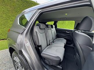 2021 Hyundai Santa Fe - Thumbnail