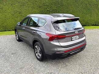2021 Hyundai Santa Fe - Thumbnail
