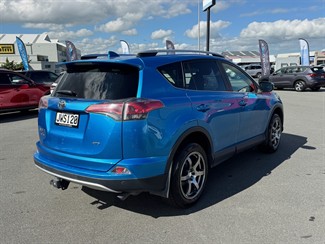 2016 Toyota Rav4 - Thumbnail
