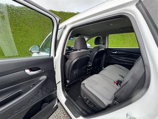 2021 Hyundai Santa Fe - Thumbnail