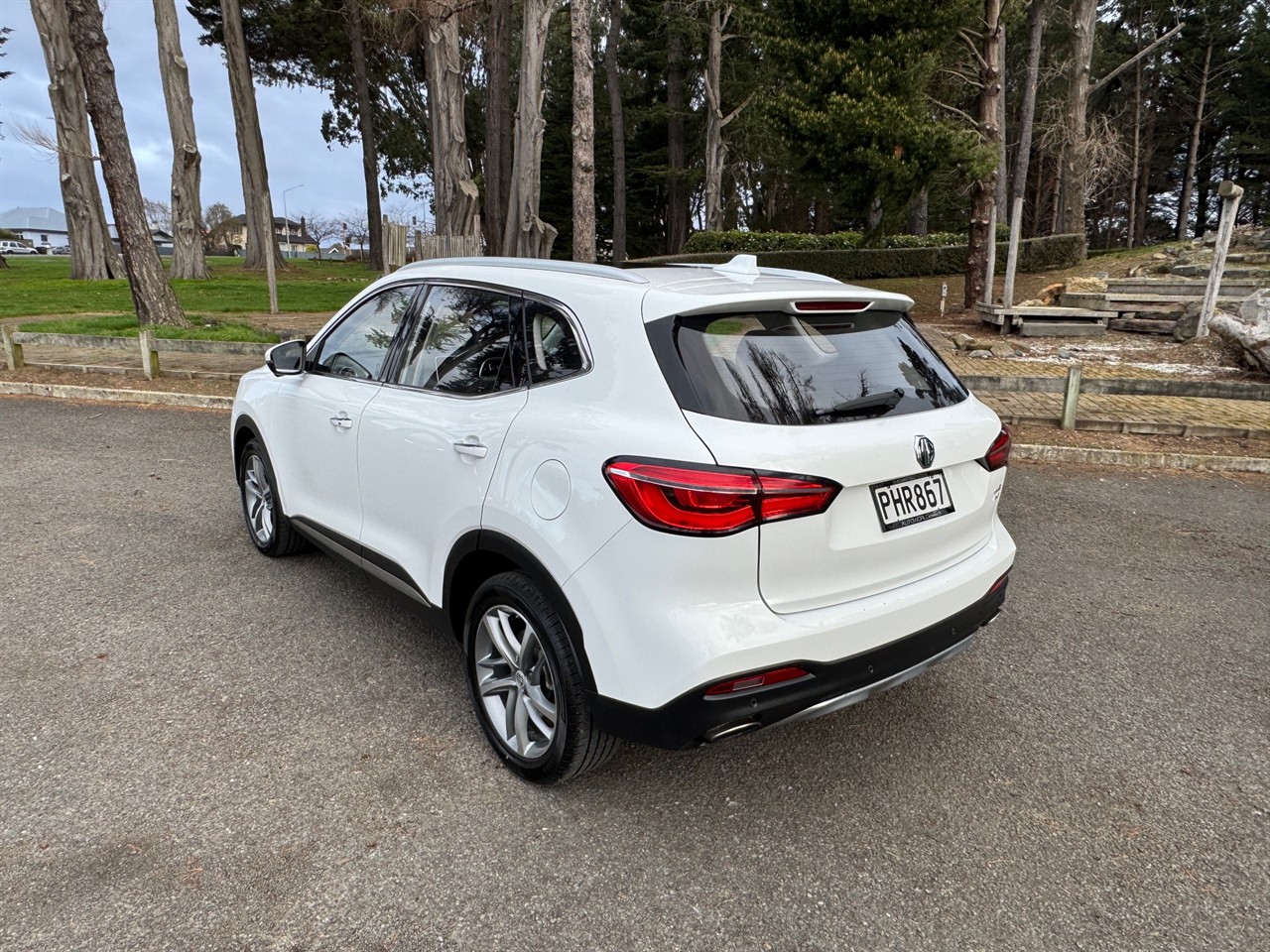 2022 MG HS