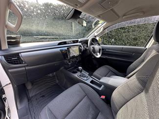 2021 Toyota Hilux - Thumbnail
