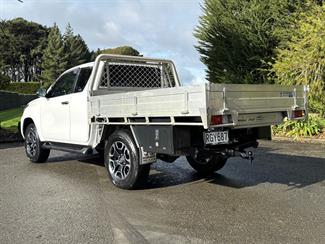 2021 Toyota Hilux - Thumbnail
