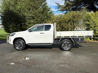 2021 Toyota Hilux - Thumbnail
