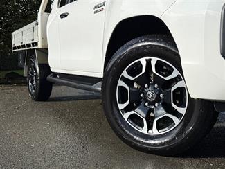 2021 Toyota Hilux - Thumbnail