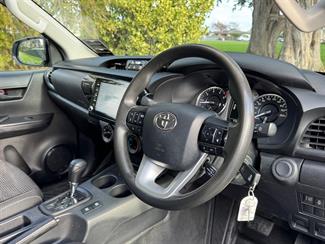 2021 Toyota Hilux - Thumbnail