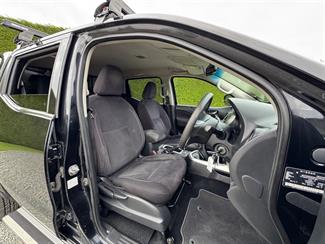 2016 Nissan Navara - Thumbnail