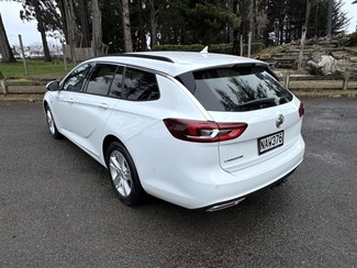 2020 Holden Commodore - Thumbnail